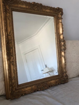 Vægspejl, b: 80 h: 100, Antik spejl med guldramme og facetkant. Smukt og velholdt. 
