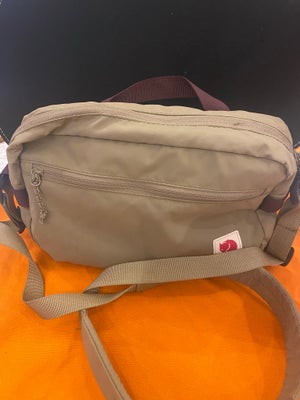 Crossbody, andet mærke, nylon, Fjällräven High Coast Crossbody Skuldertaske

Højde: 16 cm
Bredde: 24