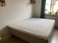 1½ seng, Skårer (Ikea), b: 140 l: 200 h: 47