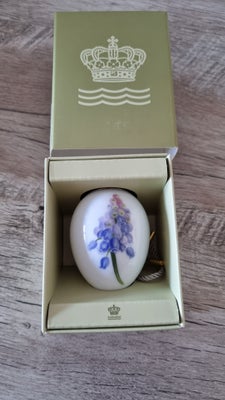 Porcelæn, Påske æg, Royal Copenhagen, Helt nye Royal Copenhagen Påskeæg I Grape Hyacinth.
De er hånd