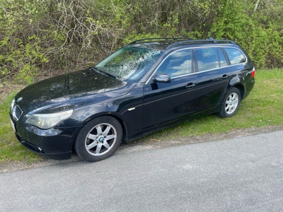 BMW 525d, 2,5 Touring Steptr., Diesel, aut. 2004, km 384000, sort, træk, nysynet, klimaanlæg, aircon