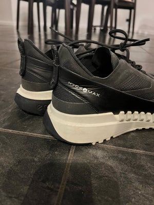 Sneakers, Ecco, str. 42,  Næsten som ny, Ecco hydromax sko sælges
Da jeg ikke bruger dem
Brugt spars