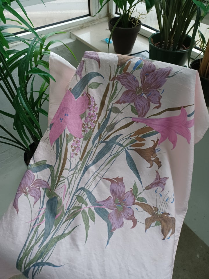 Tørklæde, 100 % Silke KÆMPE i Pastel lyserødt m/blomster,