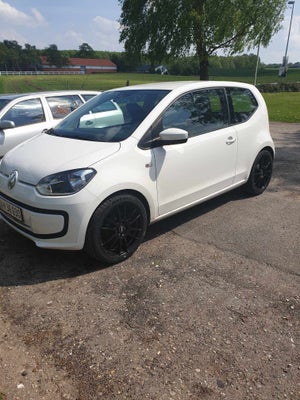 VW Up!, 1,0 75 Move Up! BMT, Benzin, 2014, km 238000, hvid, nysynet, aircondition, ABS, airbag, alar