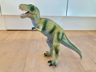 DINOSAUER FIGURER, Seks Dinosaurus figurer i hård plast til sjove lege. Brugte men velholdte og slid