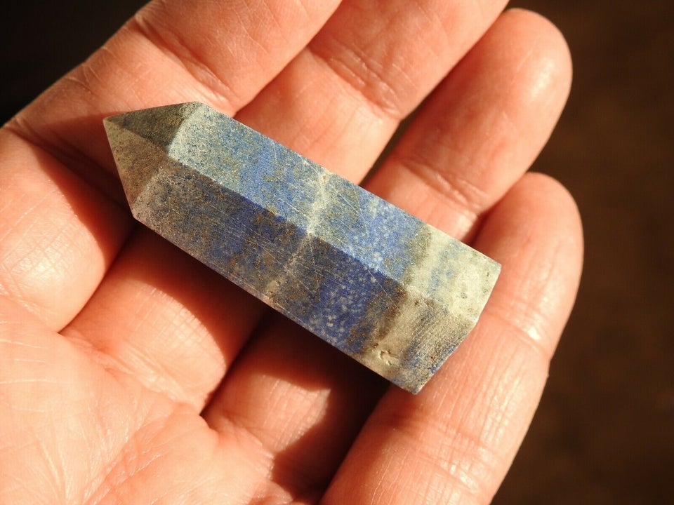 Smykker og sten, Lapis Lazuli. 4,7 x 2,3/1,75 cm. 31 gram.