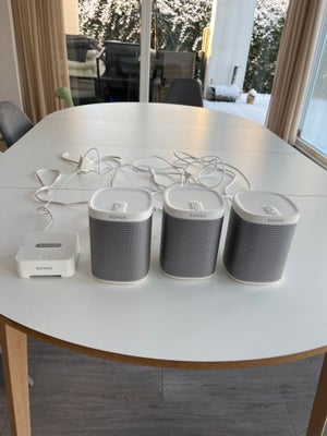 Højttaler,  SONOS, Sælger 3x Sonos Play 1 og 1x Sonos bridge
Fin stand og virker, de er dog nogle år