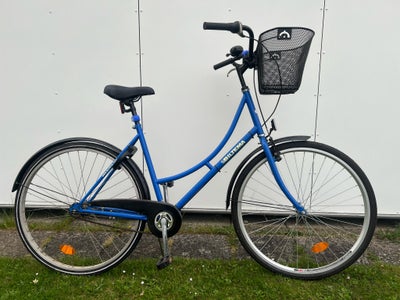 Damecykel,  Yosemite, Biltema, 51 cm stel, 3 gear, Står som ny, super flot cykel i blå farve 
Brugt 