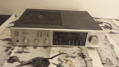 Forstærker, Pioneer, SA-720, God lyd og er i pæn stand, Den er opgivet til 2x65 watt ved 8 ohm. Fra 