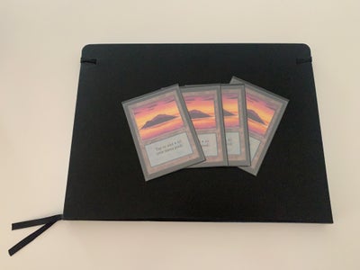 Samlekort, MTG Magic Kort Magic Cards, 4 x Island, Beta 1000kr.

1 x Stasis, Beta 2300kr.

Pris inkl