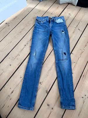 Bliver til Reskyd oprindelse Find Hilfiger i Pigetøj 11-14 år, str. 146-176 - Jeans - Køb brugt på DBA Bliver til Reskyd oprindelse Find Hilfiger i Pigetøj 11-14 år, str. 146-176 - Jeans - Køb brugt på DBA