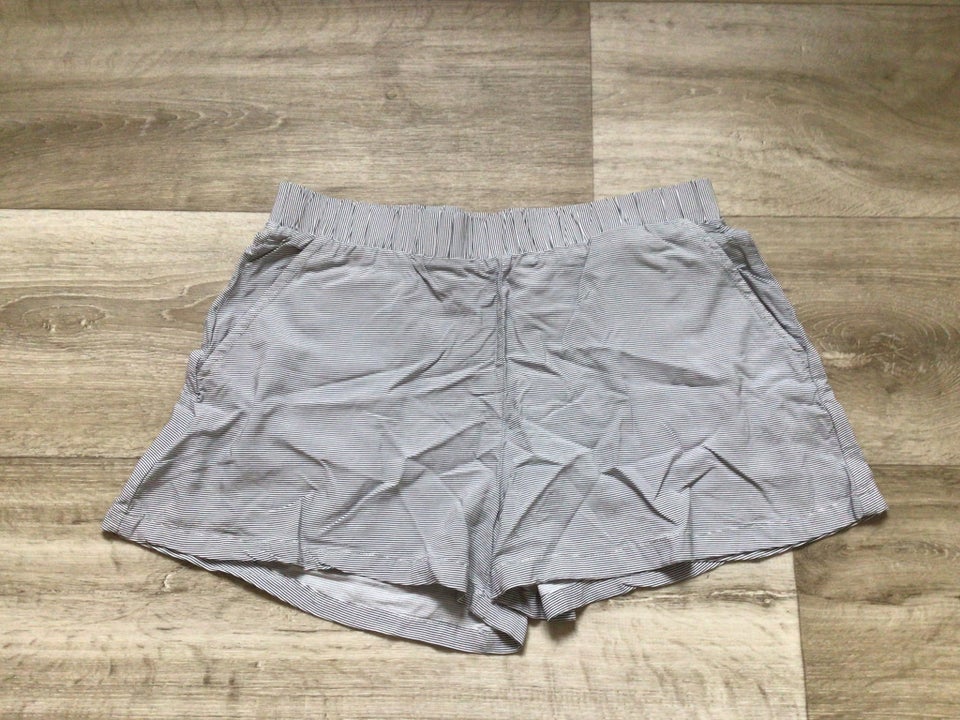 Shorts, Calvin Klein , str. 38