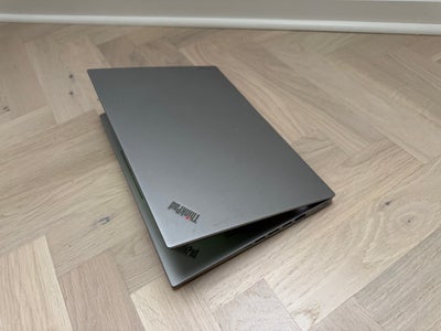 Lenovo T470s grå, i5 3,1 GHz, 12 GB ram, 256 GB harddisk, Perfekt, Nypris er over 10.000 kr, og pris