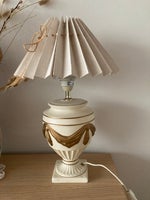 Anden bordlampe, Keramiklampe cremefarvet med lys brun