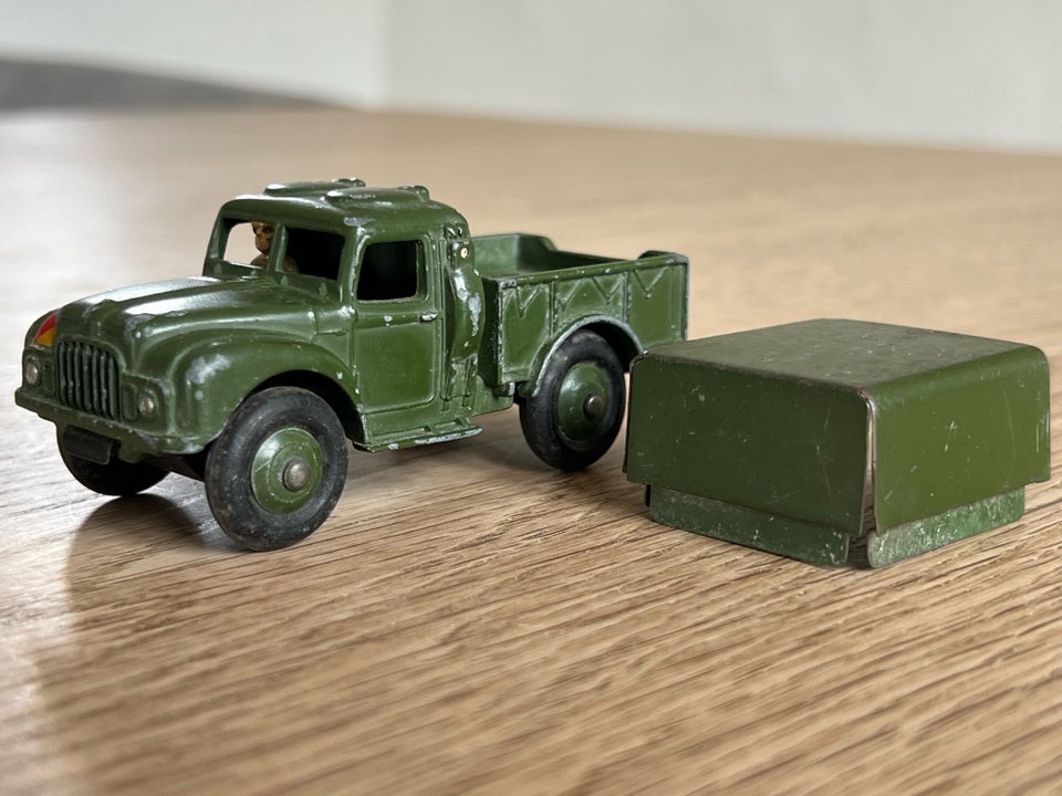 Army 1 ton cargo truck, Dinky toys