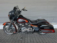 Harley-Davidson, HARLEY DAVIDSON STREET GLIDE FLHX, 1573