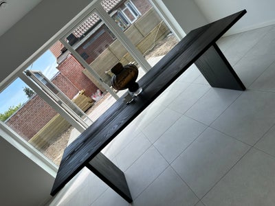 Spisebord, Plankebord l: 240, Kvittering haves. Købt fra TineK. Nypris 24.000kr.