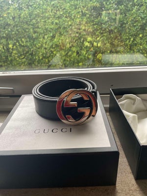 Bælte, Gucci, str. 95,  Sort,  Læder,  God men brugt, Sælger dette lækre herre Gucci bælte med sølv 