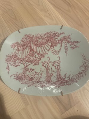 Porcelæn, Fad, Bjørn Wiinblad, Har 1 stk Bjørn Wiinblad Serenade 
Måler 28 x22  sælges for 350kr
