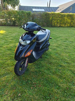 Honda SFX 50, 1998, Sort, Ønsker at sælge denne Honda SFX 50. Det er en 30'er knallert fra 1998 og d