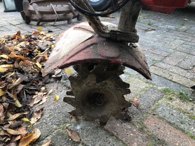 Havefræser havetraktor , Mantis, Fin gl mantis ved ikke om den kan køre 