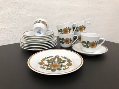 Porcelæn, Kaffestel, Colditz, Et fint kaffestel fra Colditz.

5 sæt (kagetallerken, underkop og kop)