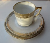 C.T. Altwasser Kaffekopper, porcelæn, 80 år gl.