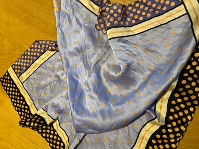 Tørklæde, Lækker kvalitet, Bech Søndergaard, str. 50x50 cm,  Næsten som ny