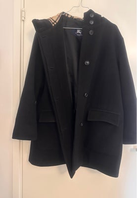 Frakke, str. 38, Burberry,  Sort,  Slidt, Tydelige brugstegn, ikke ryger hjem .. Størrelsen er M-L .