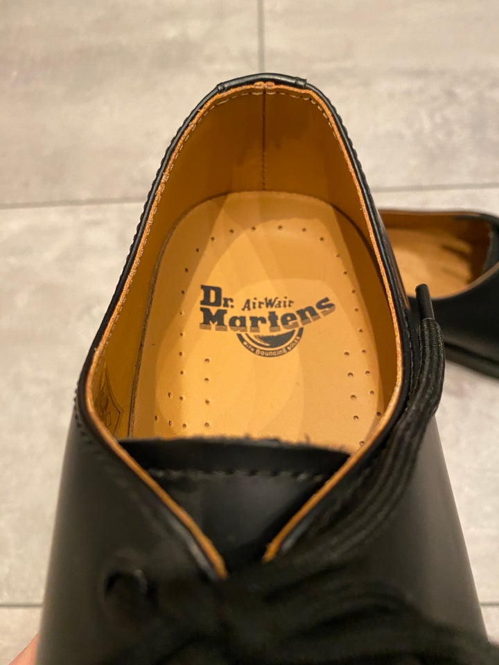 Dr hot sale martens andre