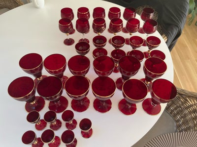 Glas, Vin glas, Bøhmiske Glas, I alt 40 Glad i Røde Bøhmiske sælges samlet for kr. 1.000.-