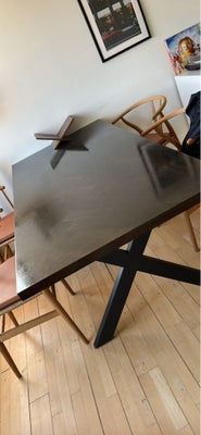 Spisebord, b: 90 l: 200, Sælger dette lækre sildebens bord, almindelig slid på bordet. Intet man lig