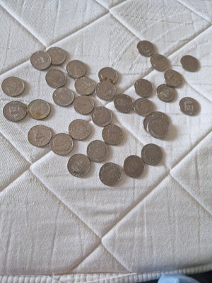 Skandinavien, mønter, 10, 2000, Sælger 33 mønter fra Sverige. De går for 10 stk (svare til 330 kr fo