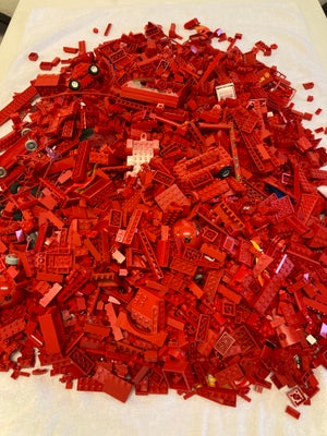 Lego andet, 6 kg. røde LEGO klodser. Se også mine andre lego annoncer.