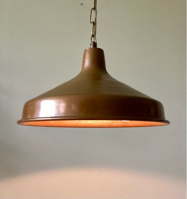 Pendel, Kobber lampe, Retro kobber loft-lampe fra 1970’erne produceret hos JJ Hammer & Krone
Lampen 