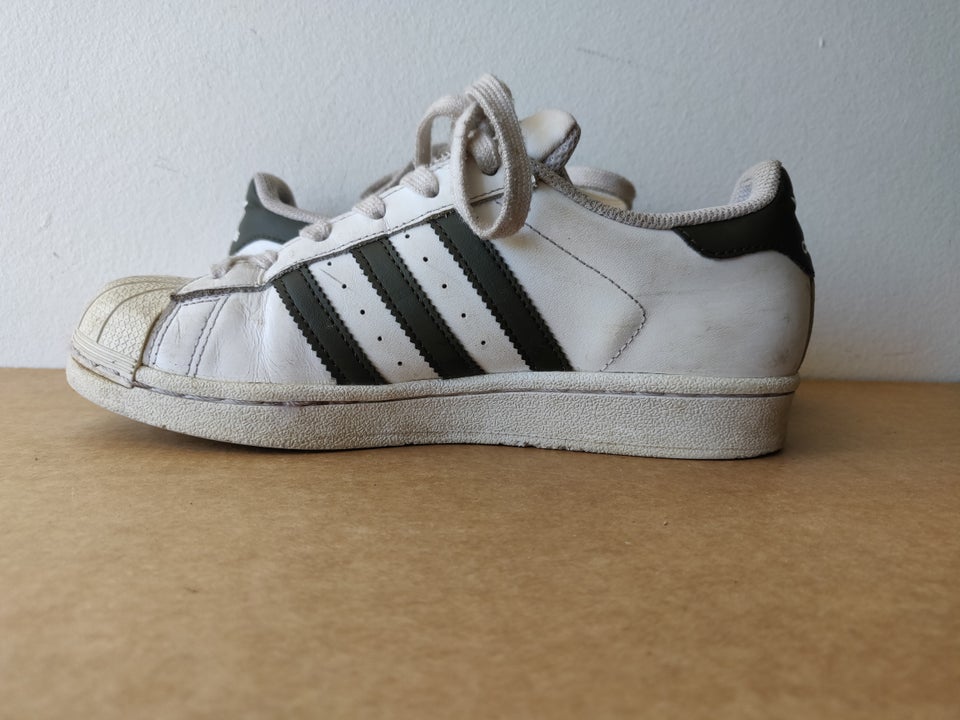 Sneakers, str. 36, adidas superstar