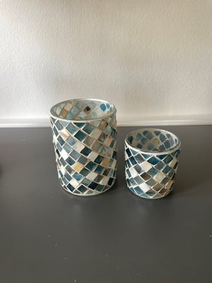 Vase, Små krukker, 9 og 7 cm i diameter
12 og 8 cm i højden 