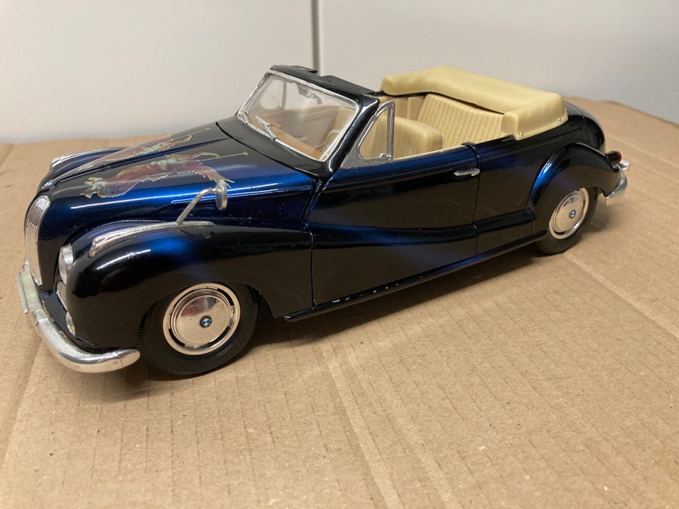 Modelbil, BMW 502 1955 1/18, skala 1:18