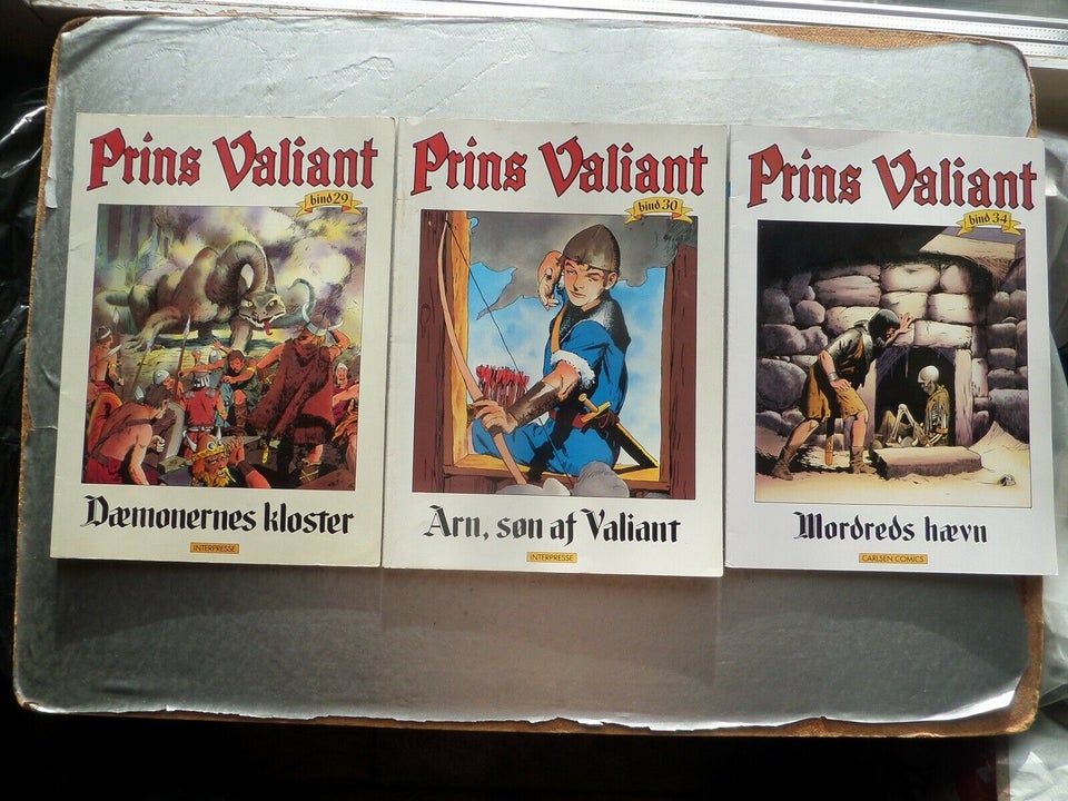 PRINS VALIANT, STORT FORMAT, FOSTER