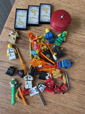 Lego Ninjago, Div dele, Lidt ekstra dele til Ninjago universet. 


Kan sendes for købers regning 