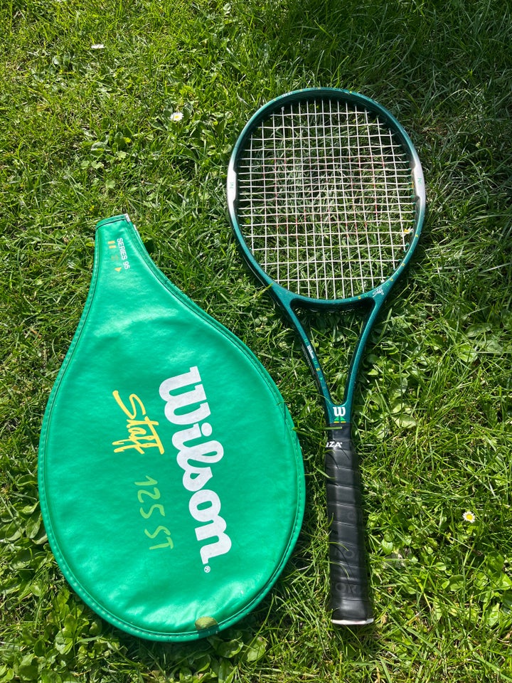 Tennisketsjer, Wilson Staff