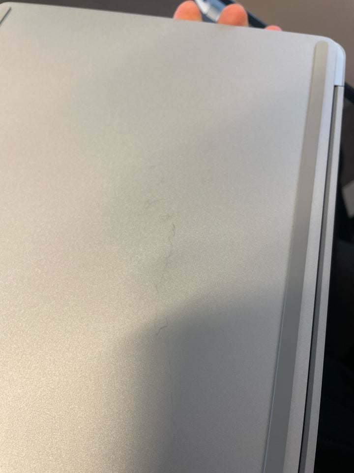 Microsoft Surface laptop, Intel core i7 GHz, 32 GB ram