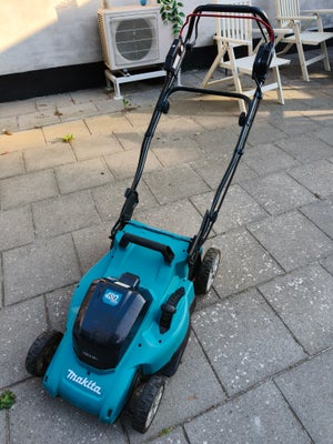 Elklipper, Makita DLM481, Jeg sælger min Makita DLM481 plæneklipper. 
Den er ca. 1 år gammel og fung