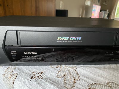 VHS videomaskine, Rigtig pæn og velholdt VHS-afspiller fra Panasonic – model NV-SD240. En fin afspil