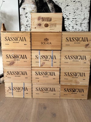 Vin og spiritus, rødvin, champagne, alt opbevares i kælderen, prisen er fast

2 x Sassicaia 2016 OWC
