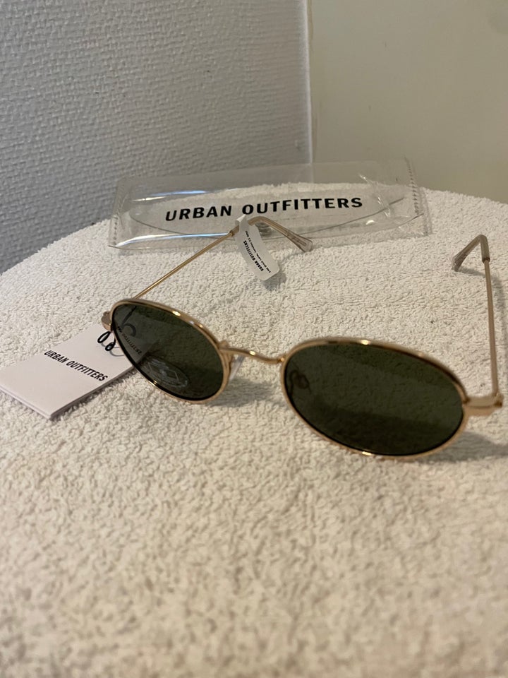 Solbriller unisex, Urban Outfitters – dba.dk Køb og Nyt Brugt