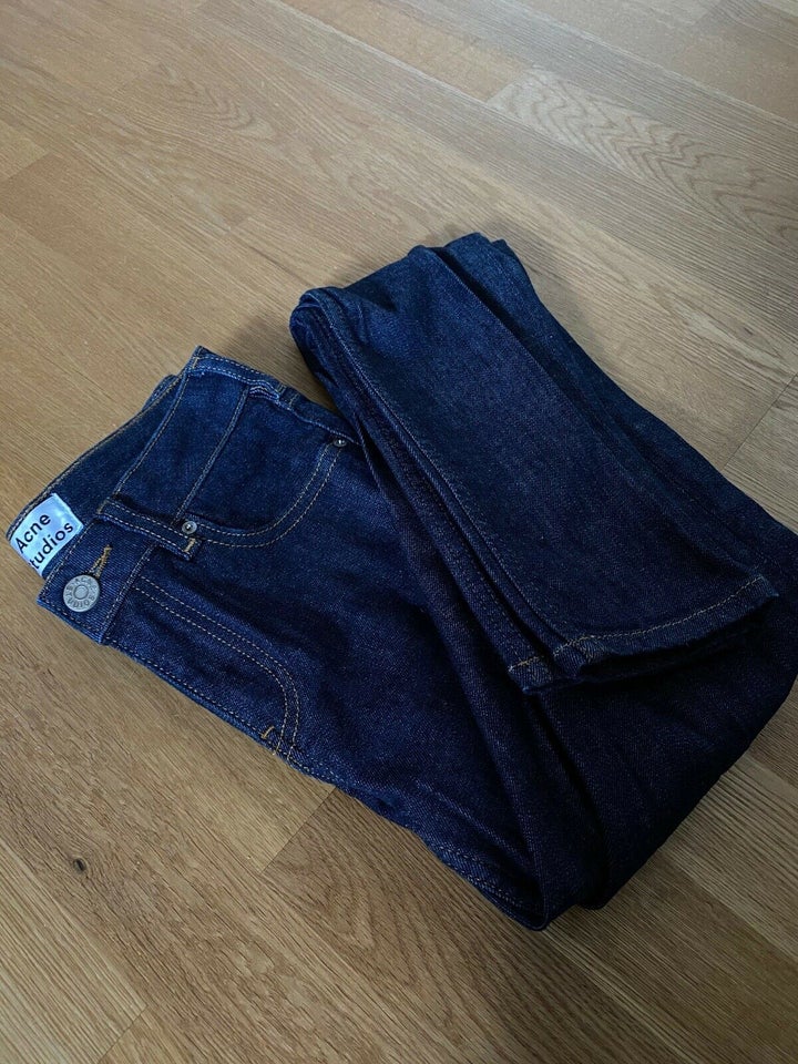 Jeans, Acne Studios , str. 25