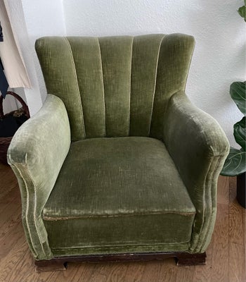 Lænestol, velour, Fin retro lænestol i grøn velour. Fra røgfrit og dyrefrit hjem. Fin stand. Afhente