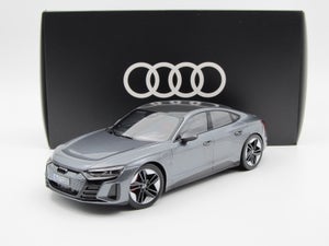 AUDI A4 L (B8) 1/18 PAUDI MODELS (BLACK)