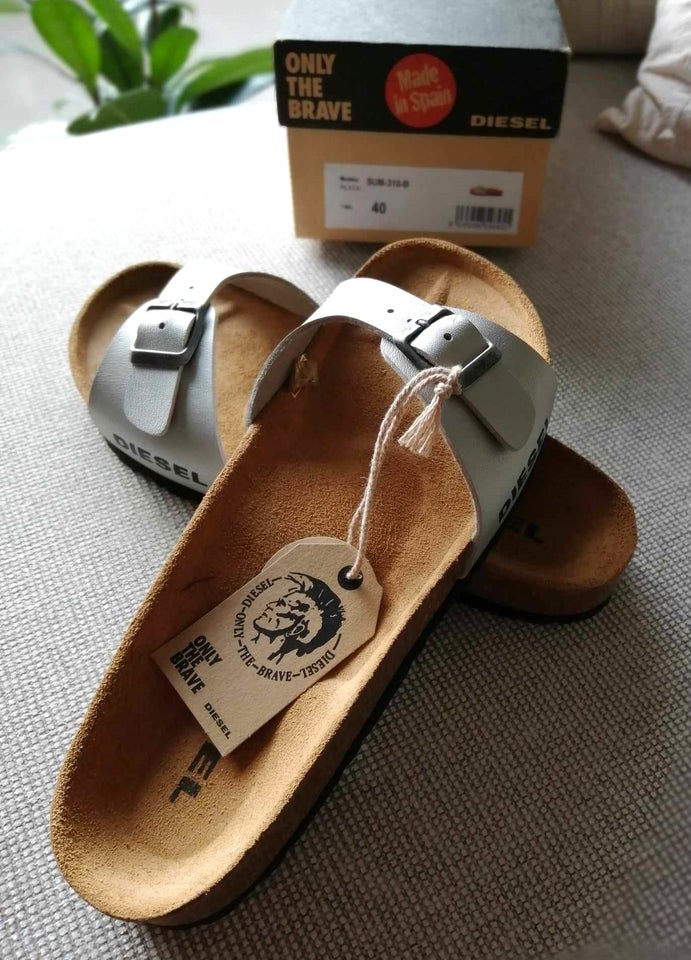 Sandaler, str. 40, Diesel